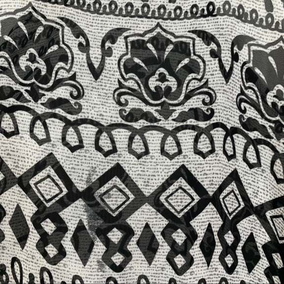 Charming Charlie Black Tribal Boho Racer Back Tassel Hem Tank Top Size XS - Picture 3 of 12